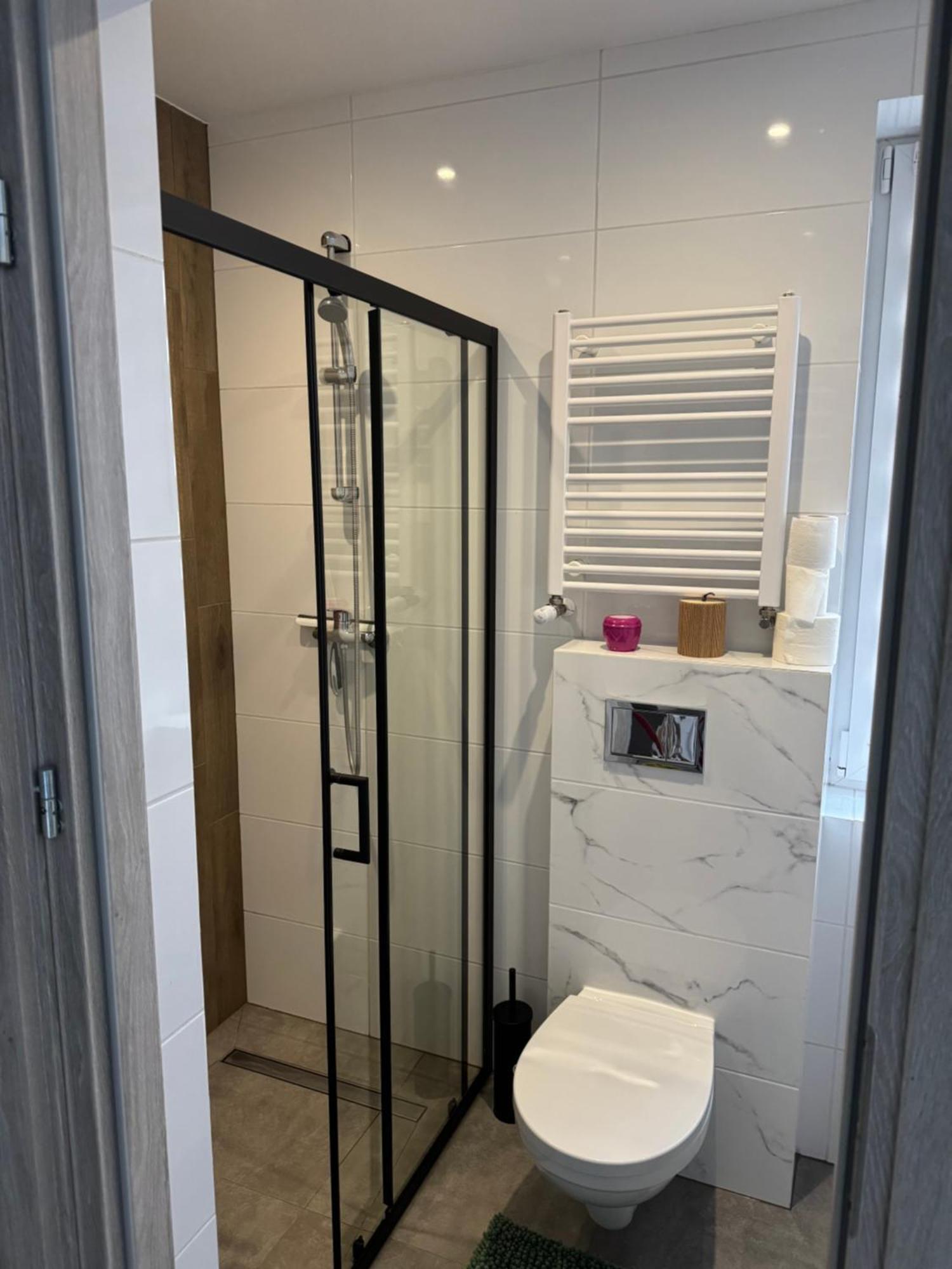 Apartamenty Happy House Zator Extérieur photo